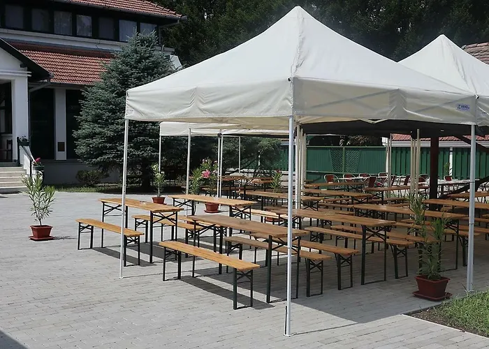 Szlovak Panzio 3* בקשצ'אבה